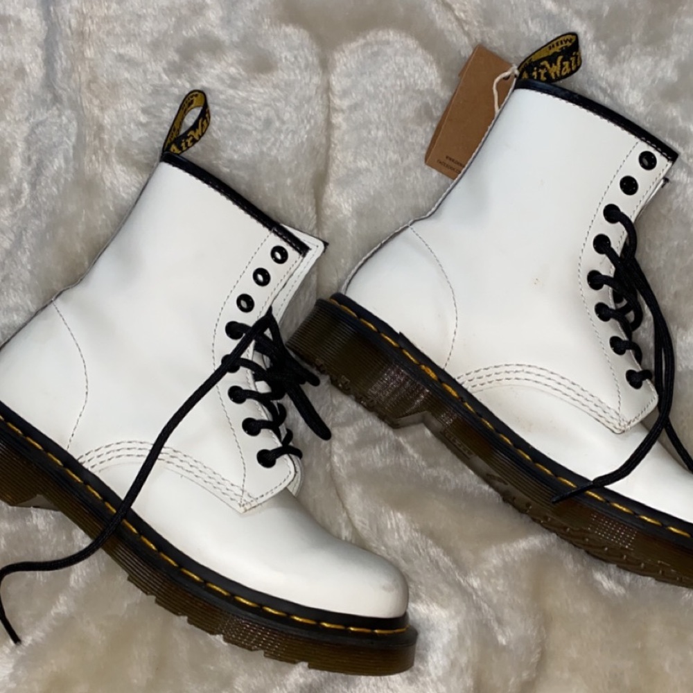 Doc Martens 1460 Smooth White